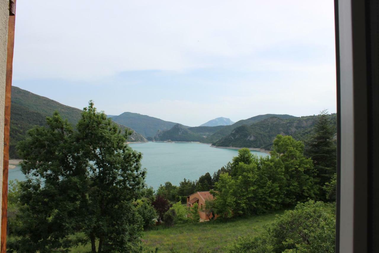 Location Vacances 5 Place Des Moulieres Сен-Жульєн-дю-Вердон Екстер'єр фото