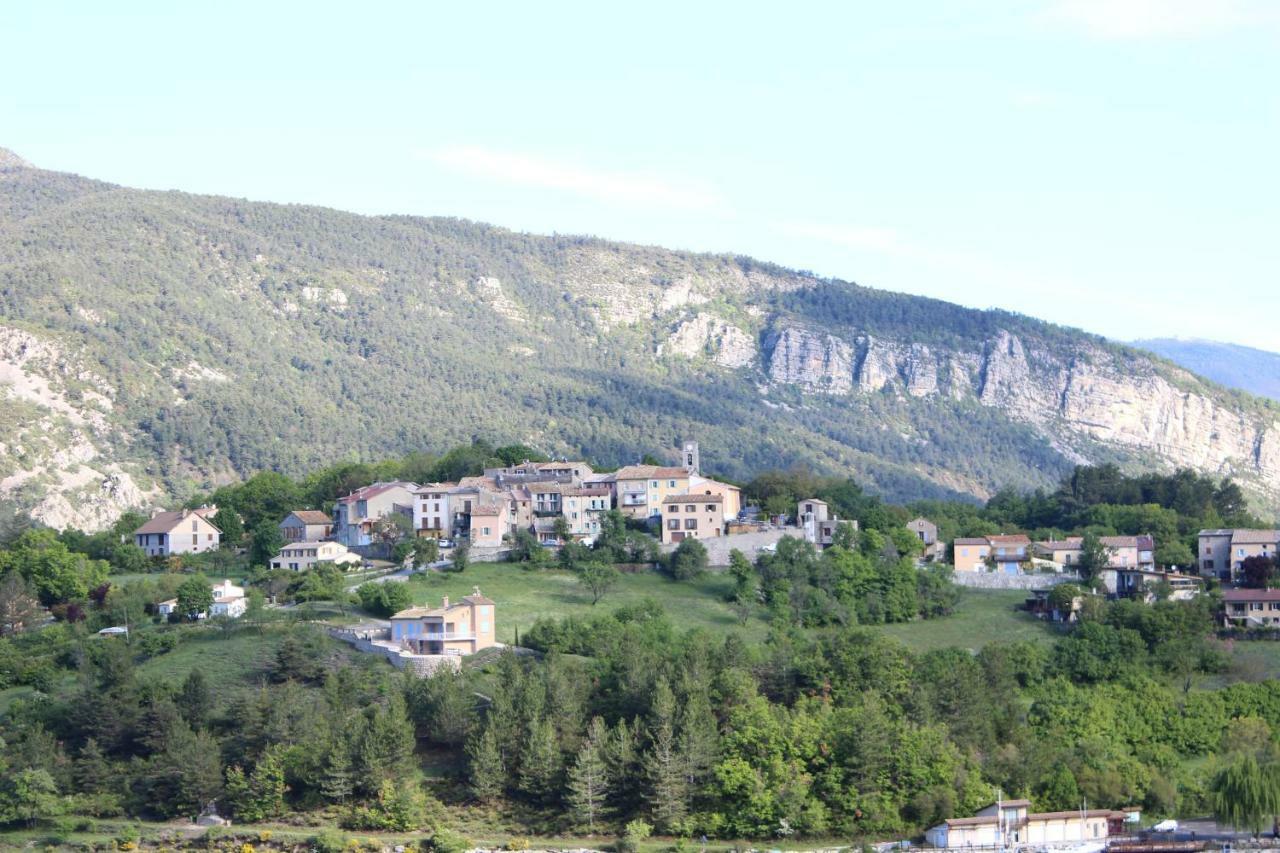 Location Vacances 5 Place Des Moulieres Сен-Жульєн-дю-Вердон Екстер'єр фото