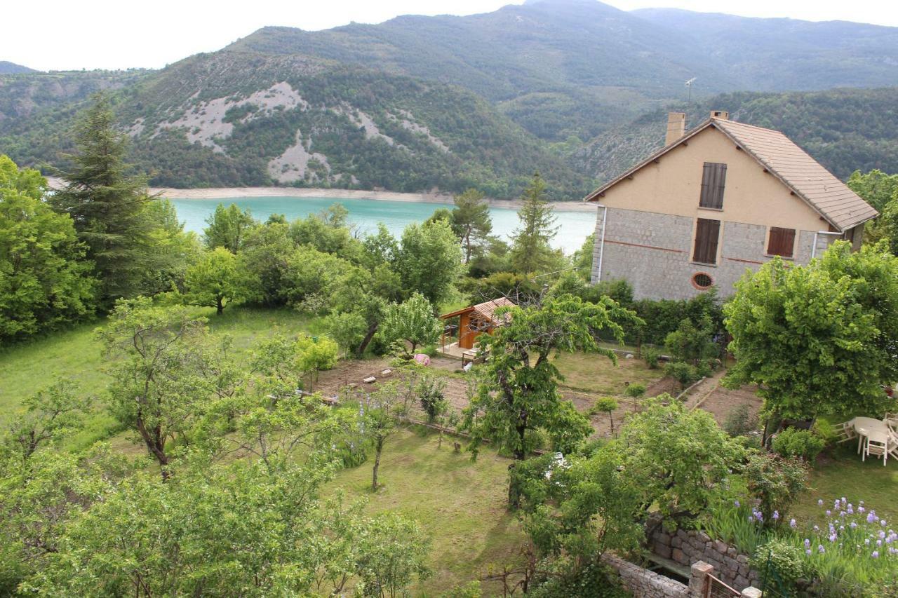 Location Vacances 5 Place Des Moulieres Сен-Жульєн-дю-Вердон Екстер'єр фото