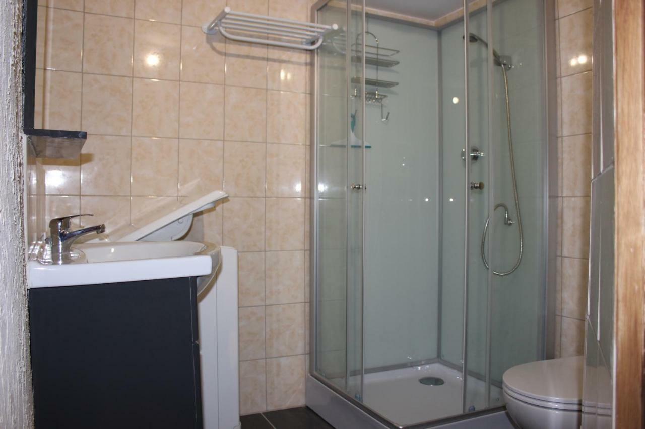 Location Vacances 5 Place Des Moulieres Сен-Жульєн-дю-Вердон Екстер'єр фото