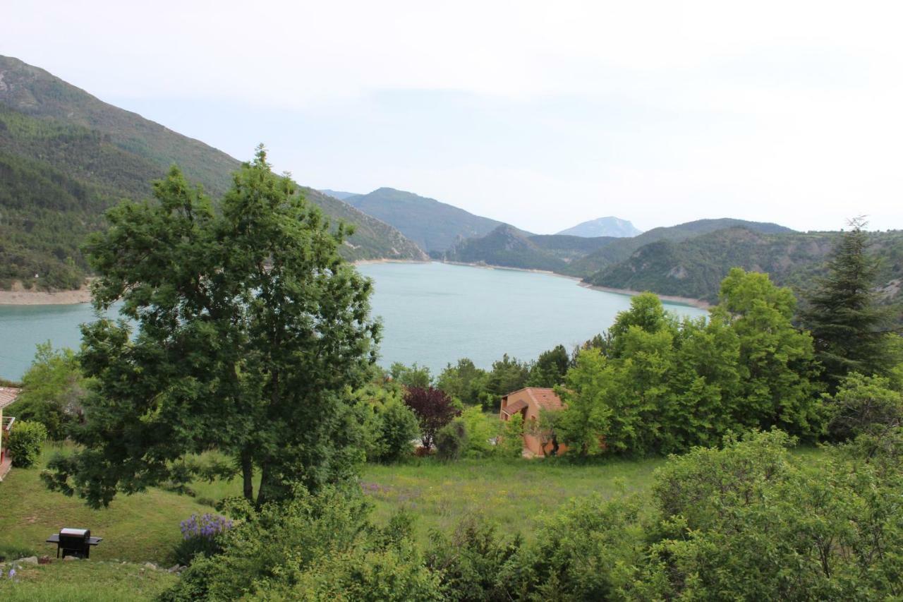 Location Vacances 5 Place Des Moulieres Сен-Жульєн-дю-Вердон Екстер'єр фото